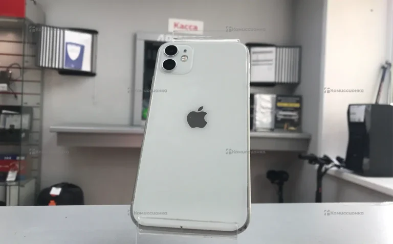 Apple iPhone 11 4/64 ГБ