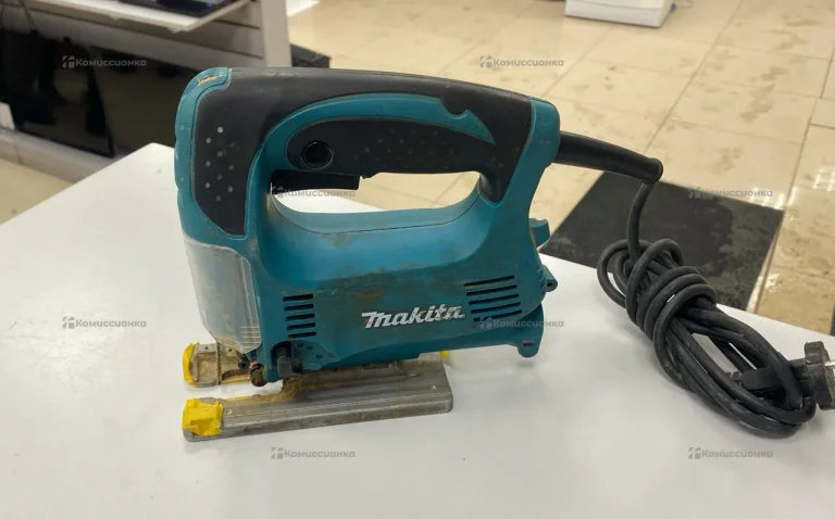 Электролобзик makita 4329