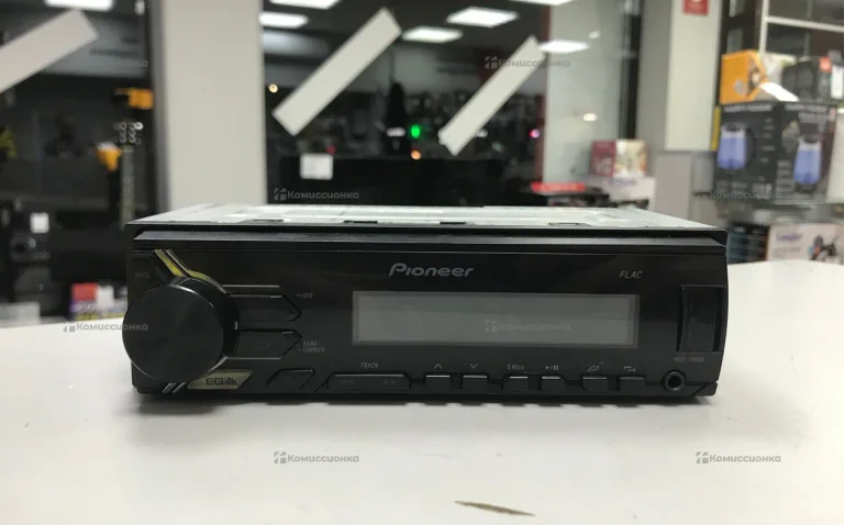 Автомагнитола  pioneer MVH-190