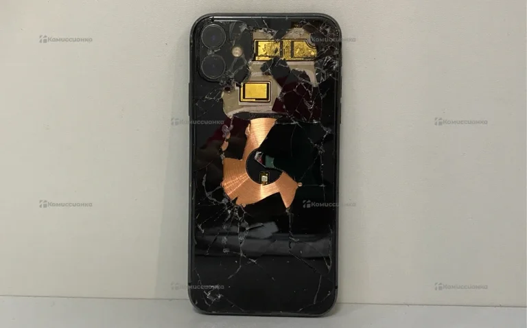 Apple iPhone 11 4/128 ГБ