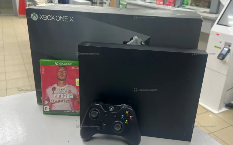 Приставка Xbox One X 1Tb