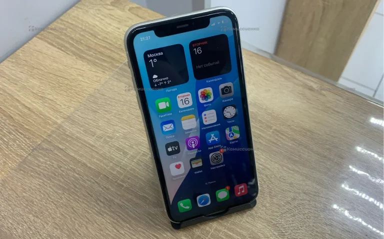 Apple iPhone 11 4/64 ГБ