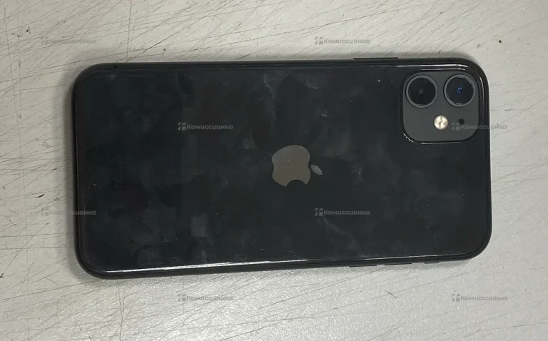 Apple iPhone 11 4/64 ГБ