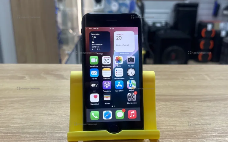 Apple iPhone SE (2020) 3/128 ГБ