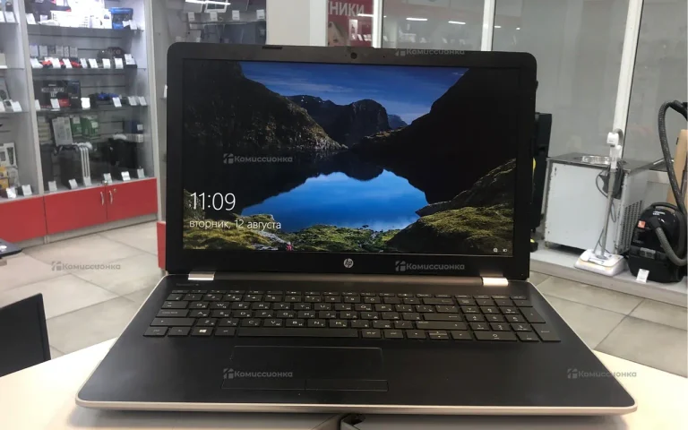 Ноутбук HP 15-bw028ur