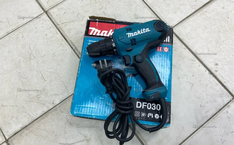 Сетевая дрель-шуруповерт Makita DF0300