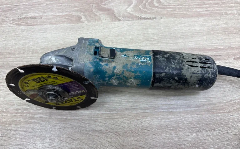 УШМ Makita 9558HNR