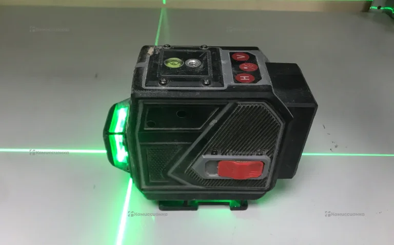 Лазерный уровень черный 12 линий