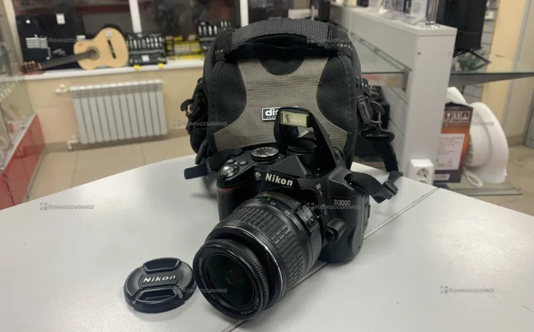 Фотоаппарат  NIKON D3000