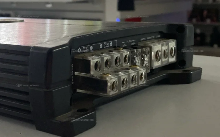 Автомобильный усилитель DLS XM40