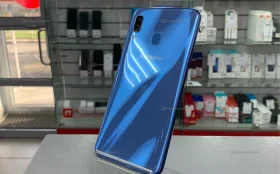 Samsung Galaxy A30 3/32 ГБ