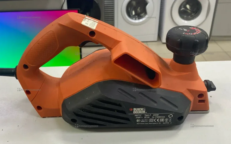 Рубанок Black & Decker KW712