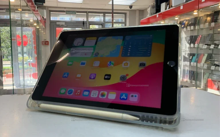 Планшет Apple iPad (2018) 32Gb Wi-Fi