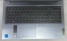 Ноутбук Lenovo IdeaPad Slim 3 15IRH8