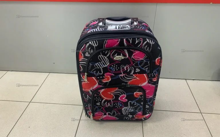 Чемодан MR.Bag