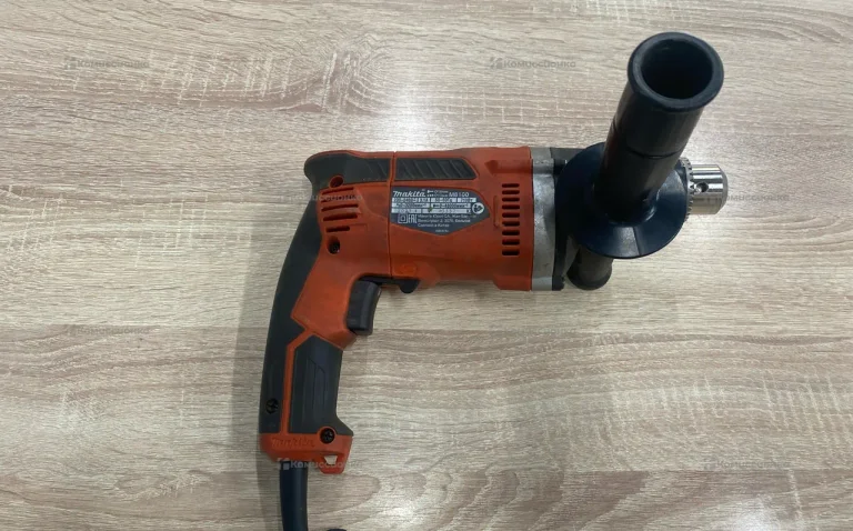 Дрель makita M8100