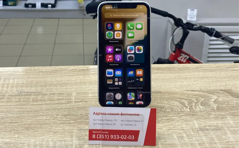 Apple iPhone XR 3/128 ГБ