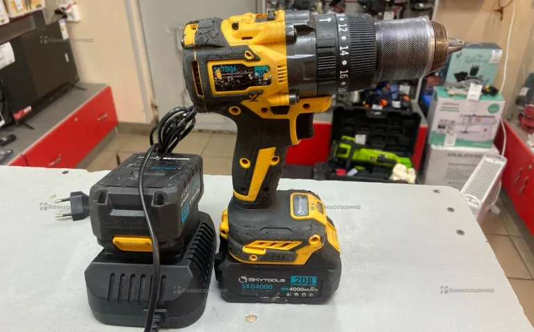 Шуруповерт SK7006