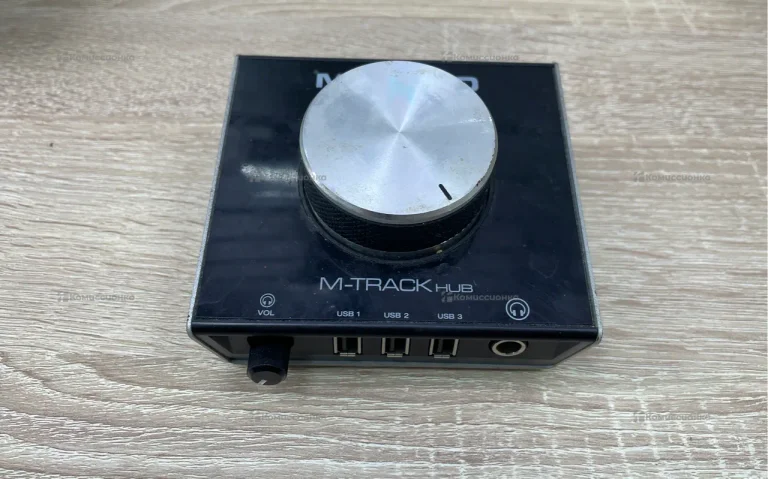 Звуковая карта M-Audio M-Track HUB