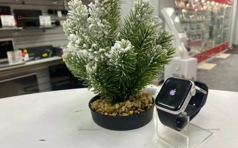 Часы  Apple Watch SE 1 40mm