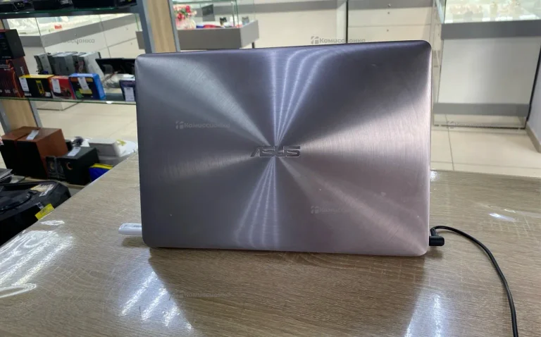 Ноутбук ASUs UX310UA