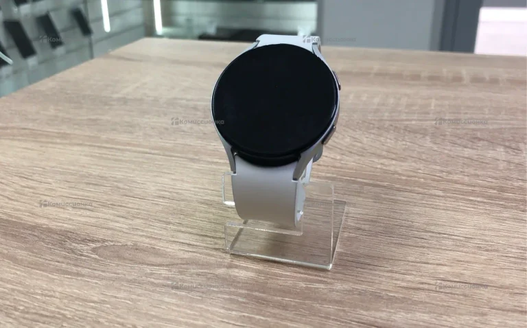 Часы Samsung Galaxy Watch 5 44mm
