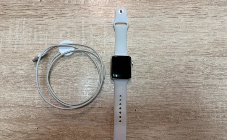 Часы Apple Watch Series 3 42mm