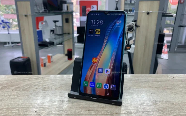 Tecno spark 8c 4 64