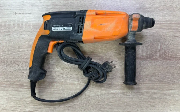 Перфоратор ВИХРЬ П-750