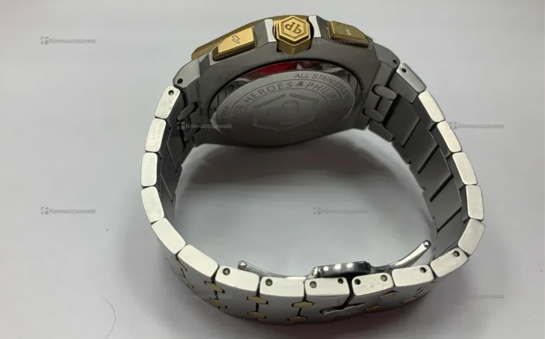 Часы  Plein extreme PWGAA0421