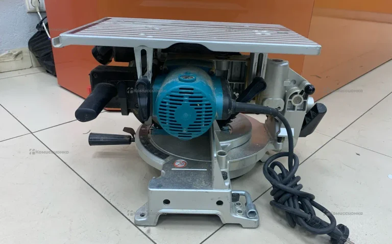 Торцовочная пила makita LH1040