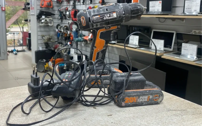 Дрель-шуруповерт Worx WX100