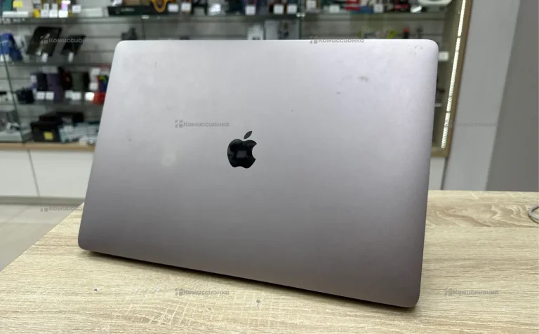 Ноутбук MacBook Pro 15 2016 Touch Bar i7 16/256GB