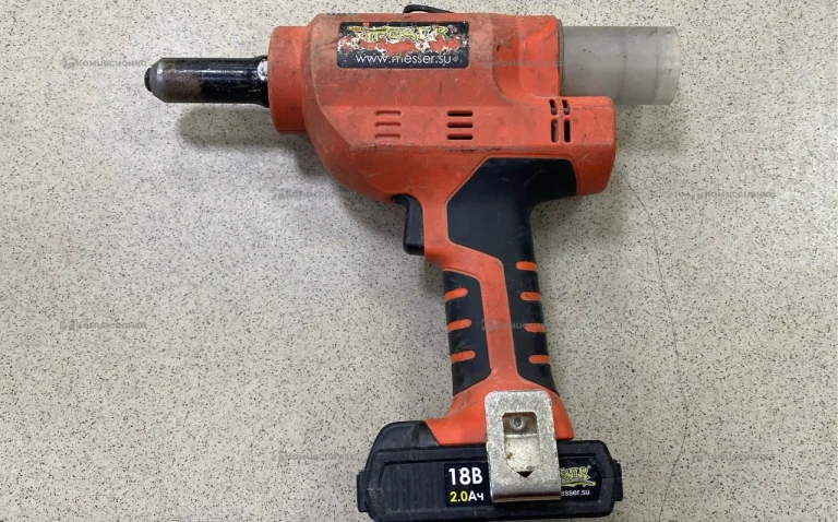Аккумуляторный вытяжной заклепочник MESSER M1000