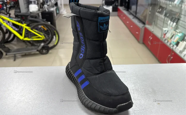Ботинки Adidas 39