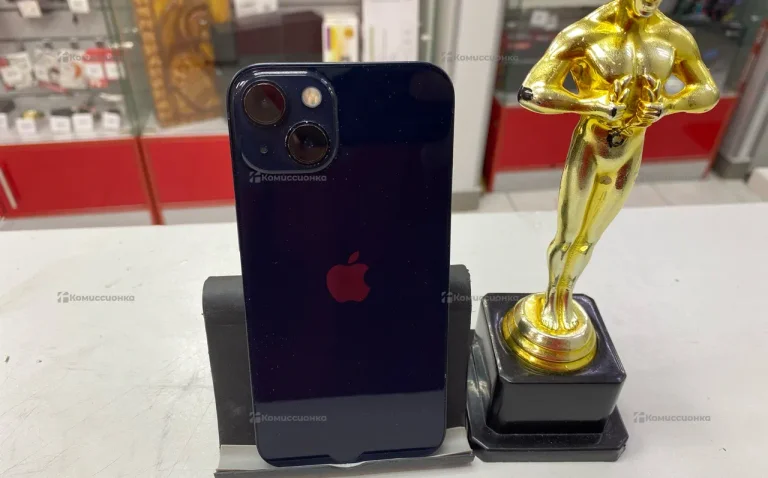 Apple iPhone 13 4/128 ГБ