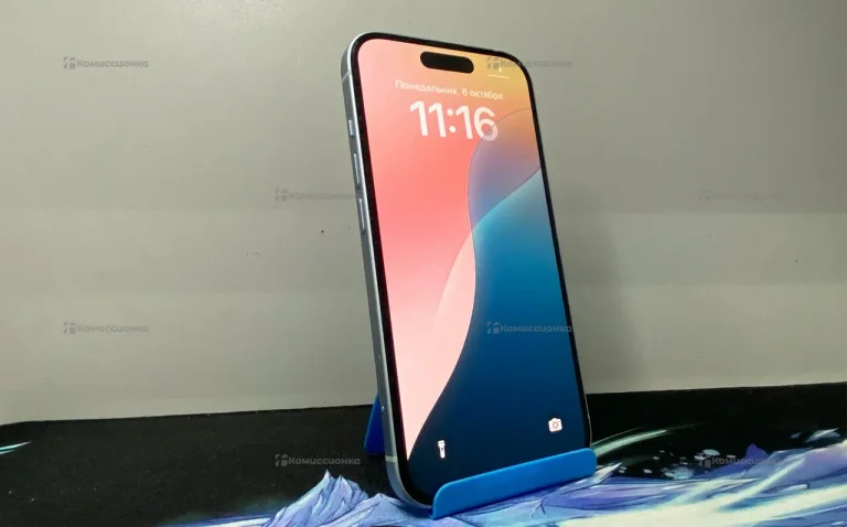 Телефон Apple iPhone 15 6/128 ГБ