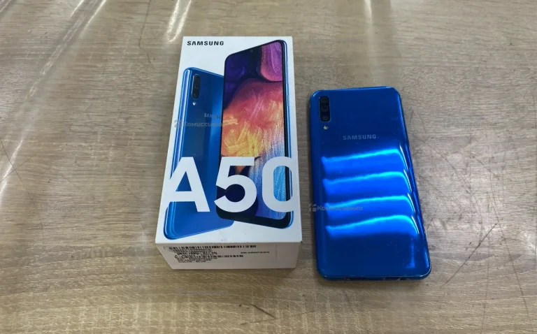 Samsung Galaxy A50 4/64 ГБ