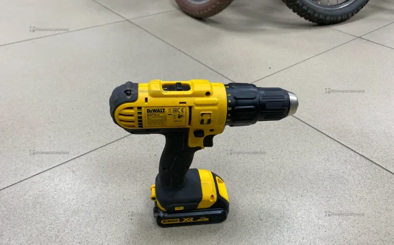 Дрель-шуруповерт dewalt DCD776-KS