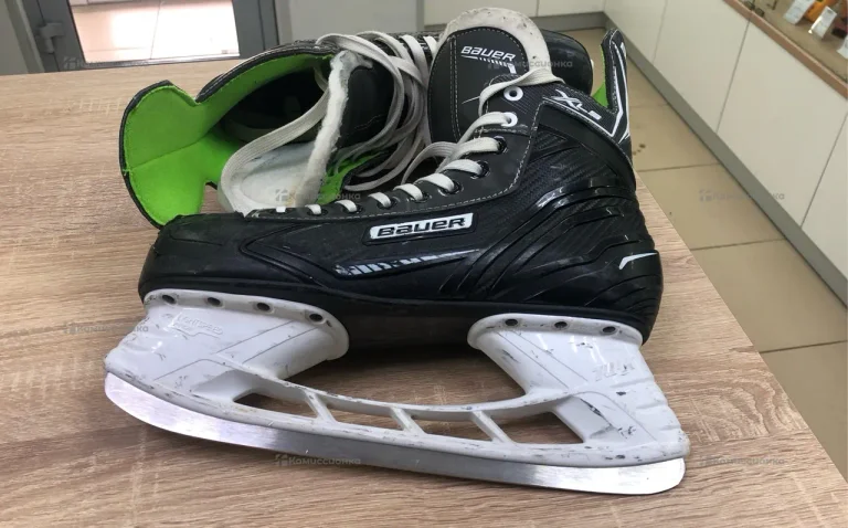 Коньки Bauer LightSpeed Pro 2 ( 44 размер )