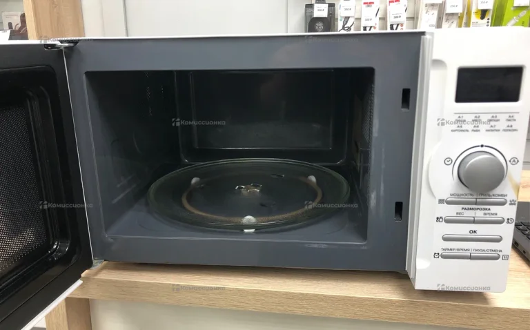 Микроволновая печь Redmond RM-2501D 25л