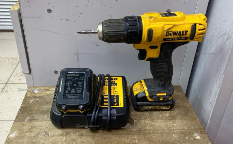 Дрель-шуруповерт dewalt DCD710