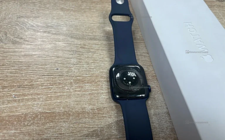 Часы Apple Watch 6