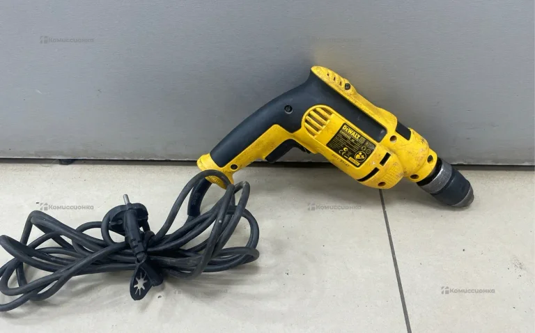 Дрель ударная DeWalt DWD024S-QS