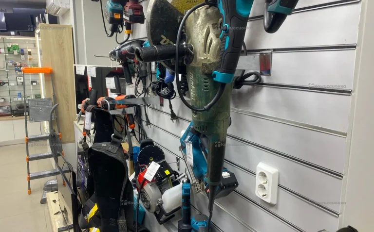 Makita Ga 9020 s Ушм