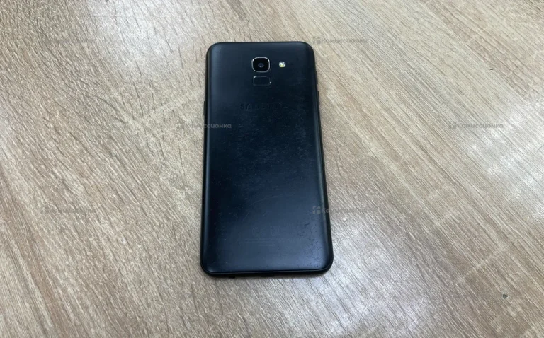Samsung Galaxy J6 3/32 ГБ