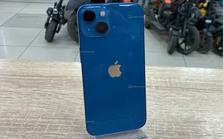 Apple iPhone 13 4/128 ГБ