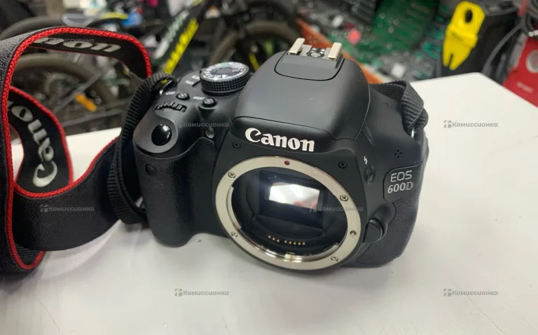 Фотоаппарат  Canon Eos 600d