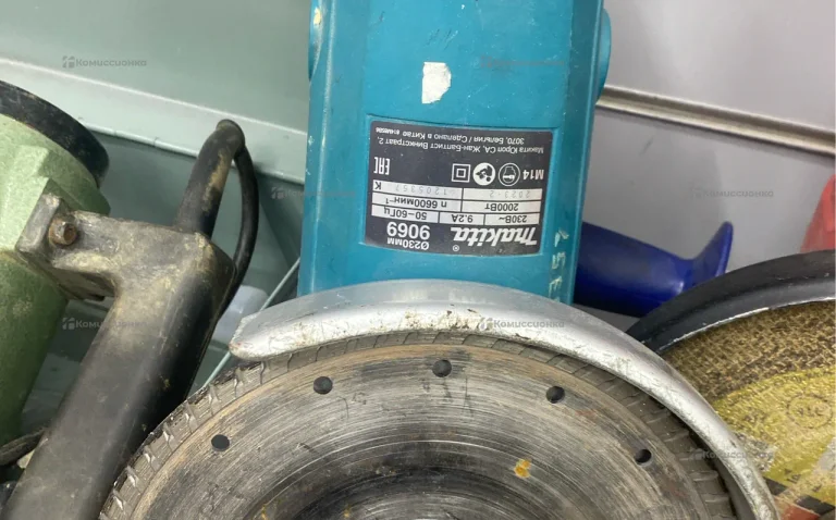 УШМ Makita 9069 230mm