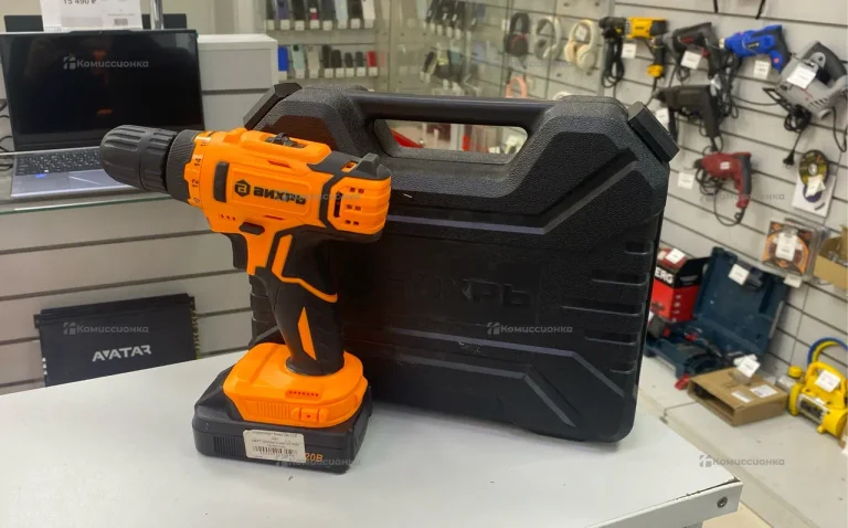 Шуруповерт вихрь